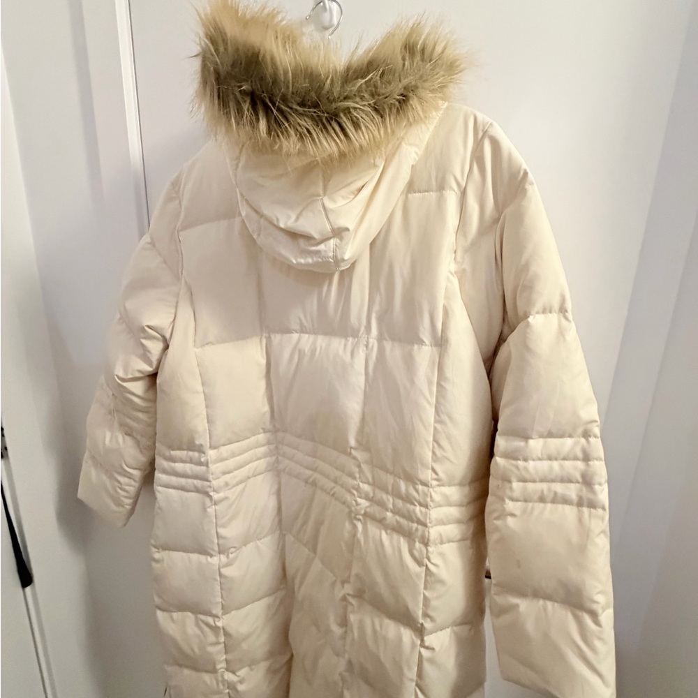 Old Navy Women's Cream Puffer Parka Coat with Faux Fur Hood size XXL - Picture 12 of 12